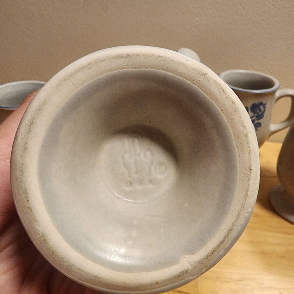 Vintage Pfaltzgraff Yorktowne village pedestal footed stoneware mugs USA 5 set - Picture 9 of 12